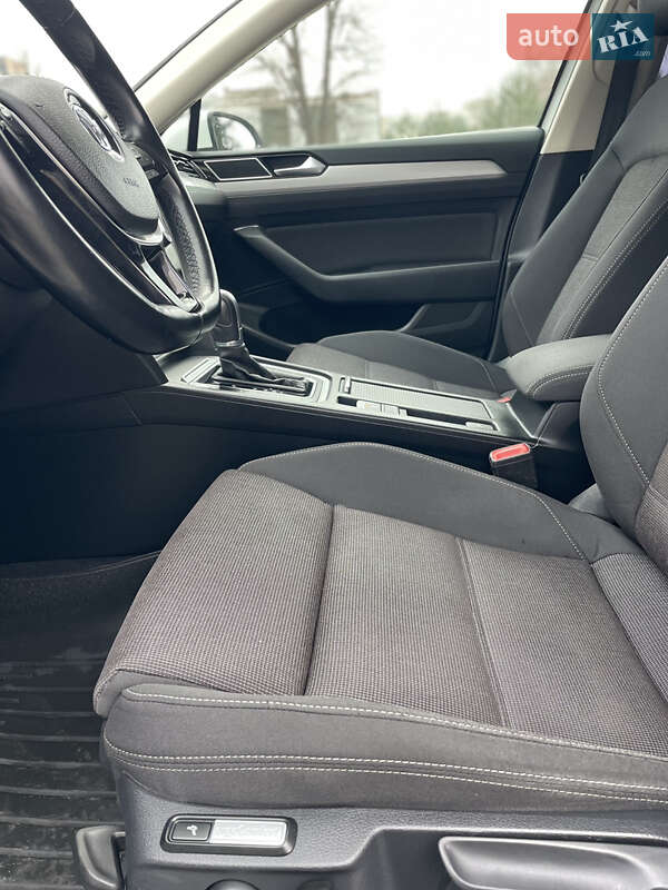 Універсал Volkswagen Passat 2015 в Луцьку фото 31 Універсал Volkswagen Passat 2015 в Луцьку