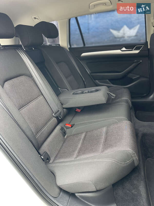 Універсал Volkswagen Passat 2015 в Луцьку фото 48 Універсал Volkswagen Passat 2015 в Луцьку