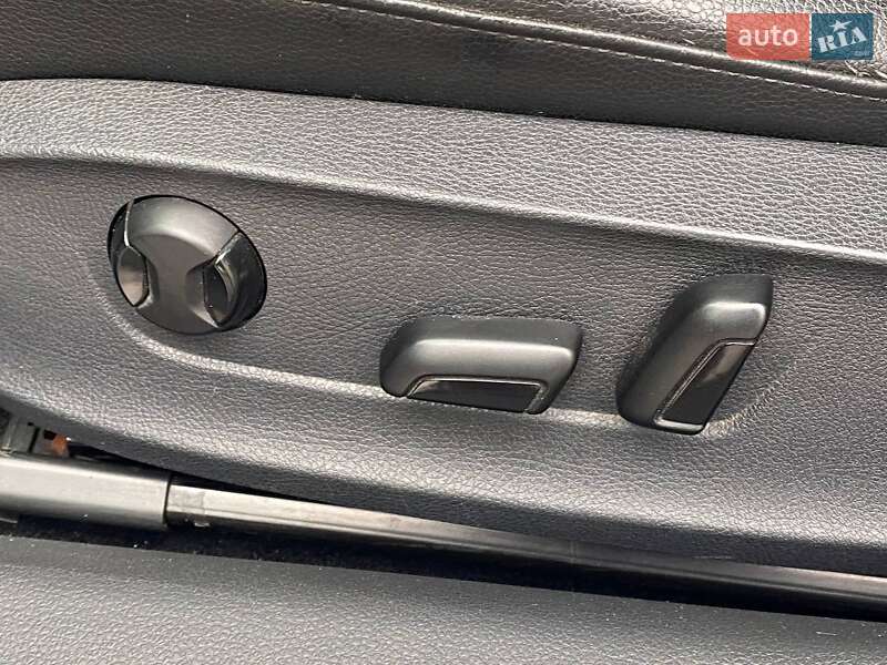 Седан Volkswagen Passat 2014 в Киеве