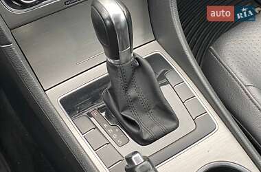 Седан Volkswagen Passat 2014 в 