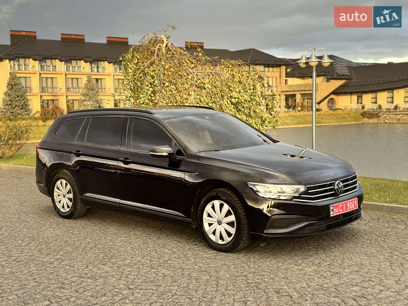Універсал Volkswagen Passat 2021 в Львові