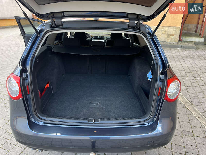 Універсал Volkswagen Passat 2008 в Коломиї