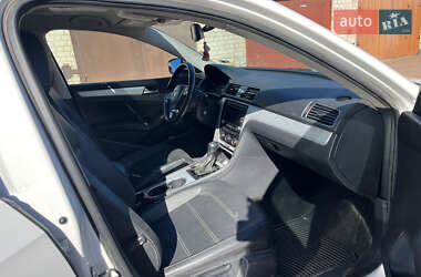 Седан Volkswagen Passat 2012 в 