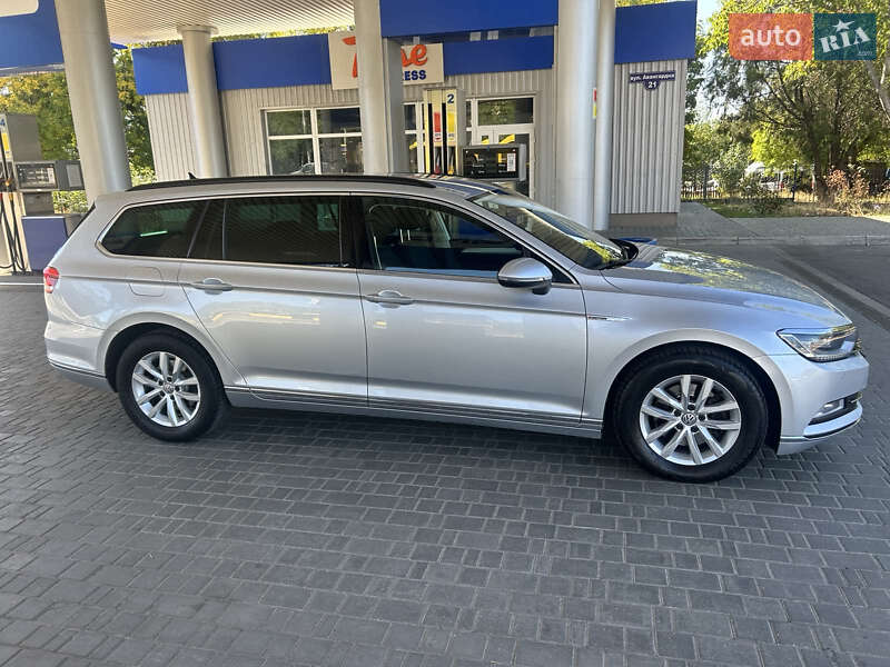 Универсал Volkswagen Passat 2017 в Николаеве