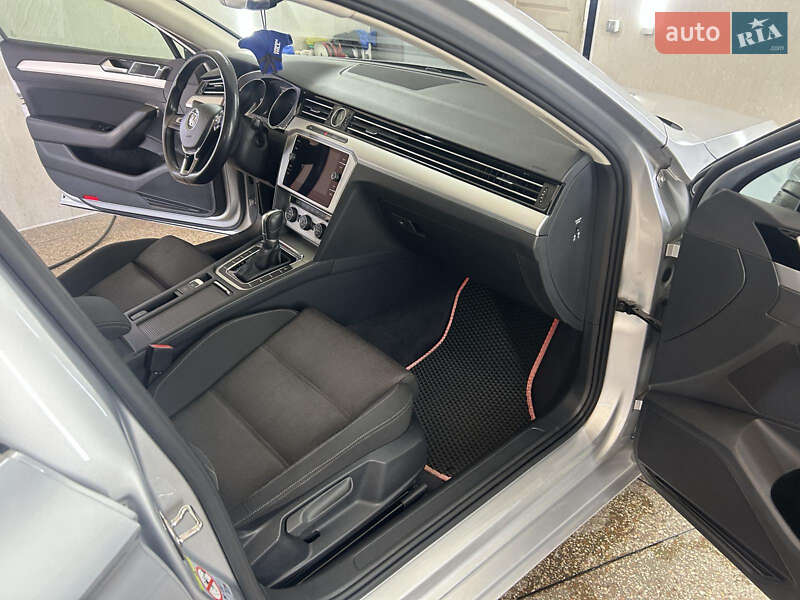Универсал Volkswagen Passat 2017 в Николаеве