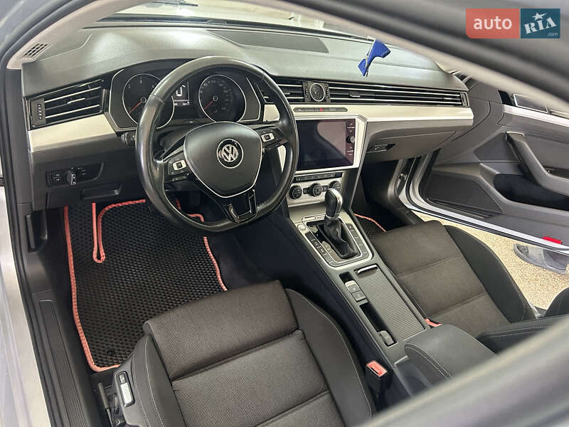 Универсал Volkswagen Passat 2017 в Николаеве