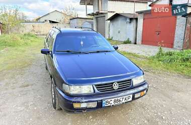 Универсал Volkswagen Passat 1994 в  фото 9 Универсал Volkswagen Passat 1994 в