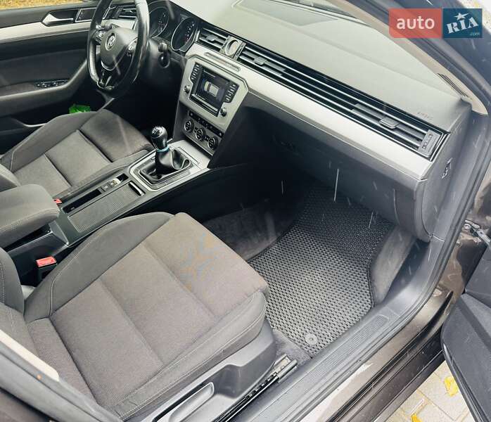 Універсал Volkswagen Passat 2015 в Білогородці