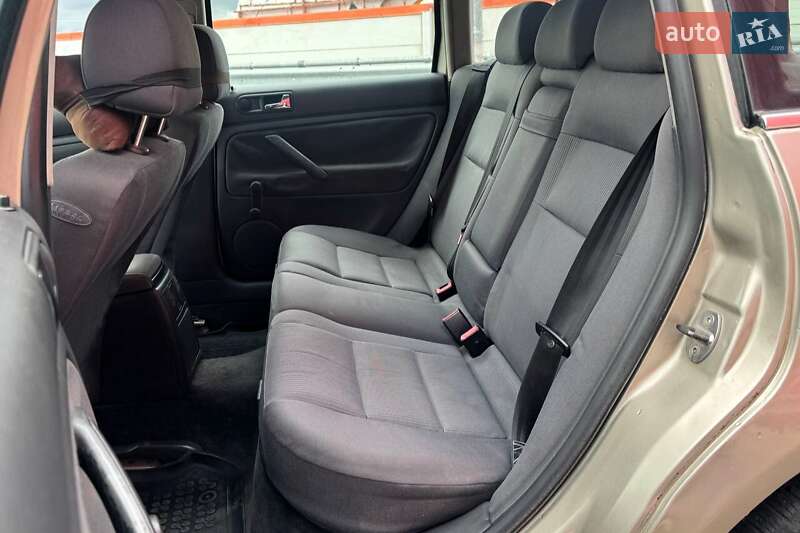 Універсал Volkswagen Passat 2004 в Києві