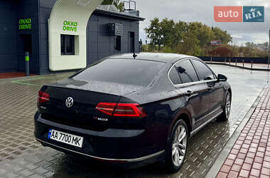Седан Volkswagen Passat 2015 в 