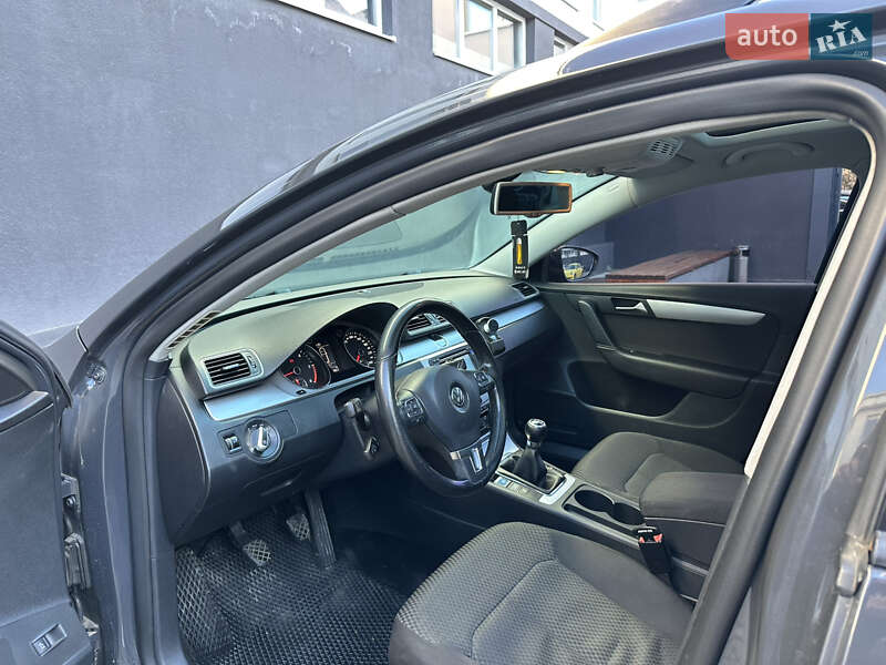 Универсал Volkswagen Passat 2011 в Черновцах фото 14 Универсал Volkswagen Passat 2011 в Черновцах