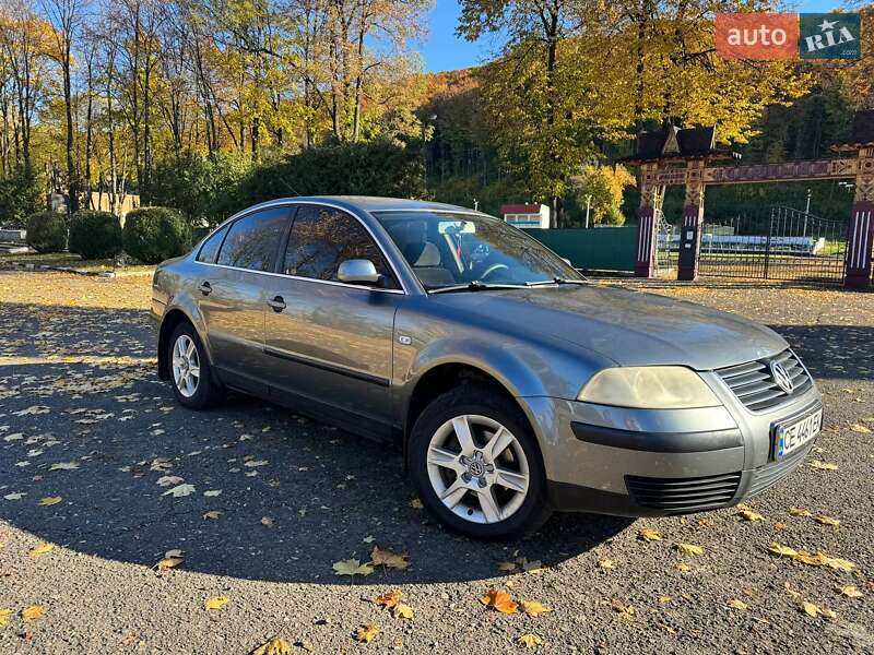Седан Volkswagen Passat 2002 в Вижнице