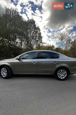 Седан Volkswagen Passat 2012 в 