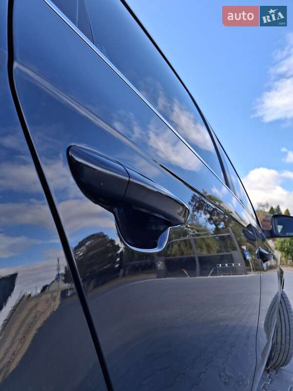 Универсал Volkswagen Passat 2012 в Тернополе