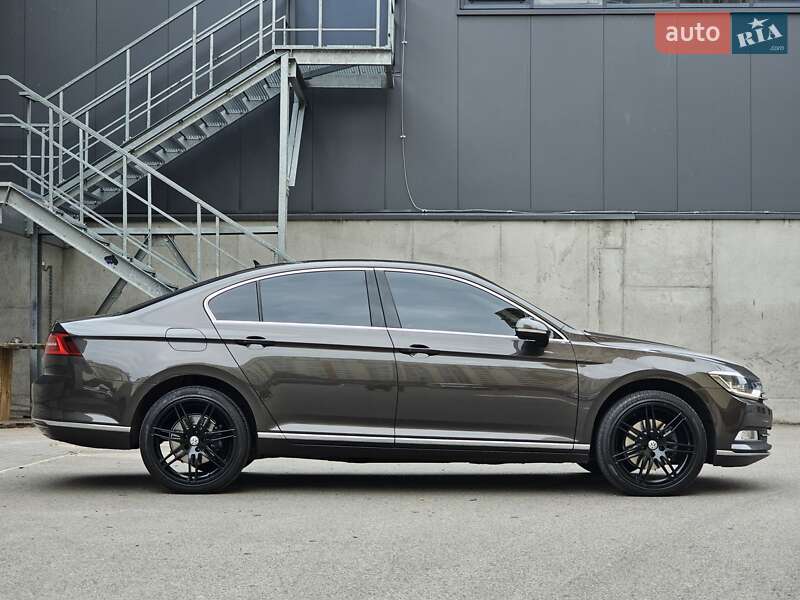 Седан Volkswagen Passat 2017 в Киеве фото 6 Седан Volkswagen Passat 2017 в Киеве