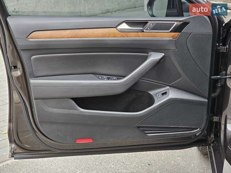 Седан Volkswagen Passat 2017 в Киеве фото 16 Седан Volkswagen Passat 2017 в Киеве