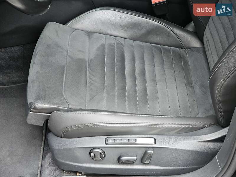 Седан Volkswagen Passat 2017 в Киеве фото 21 Седан Volkswagen Passat 2017 в Киеве