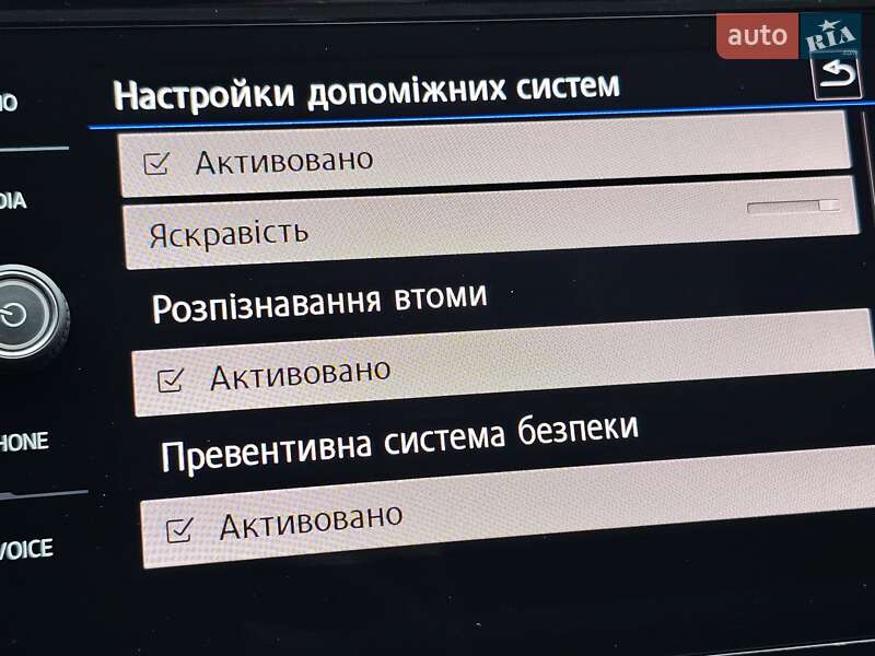 Седан Volkswagen Passat 2017 в Киеве фото 39 Седан Volkswagen Passat 2017 в Киеве