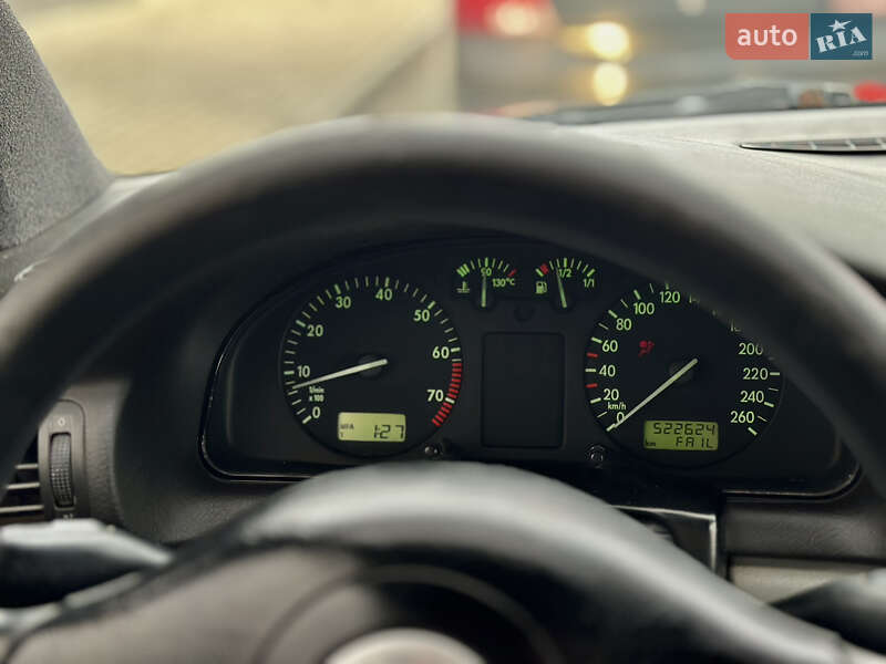 Седан Volkswagen Passat 1997 в Луцке