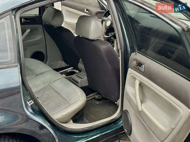 Седан Volkswagen Passat 1997 в Луцке