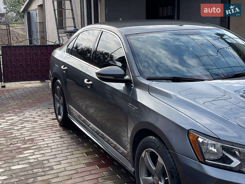 Седан Volkswagen Passat 2017 в Киеве