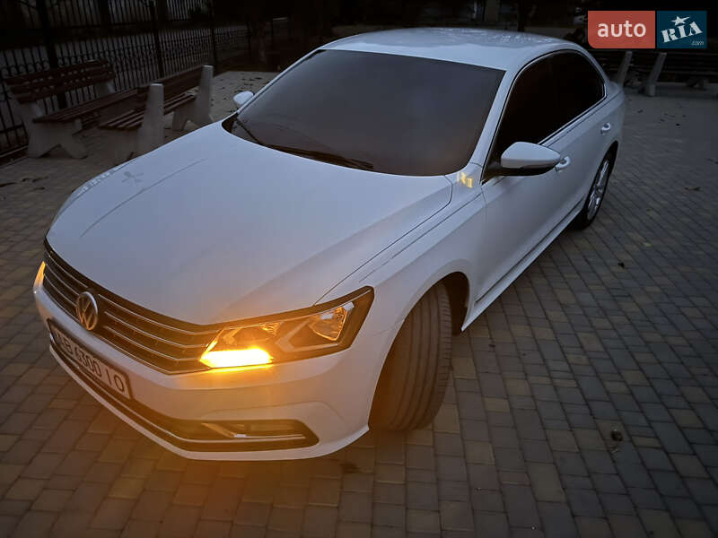 Седан Volkswagen Passat 2017 в Одессе