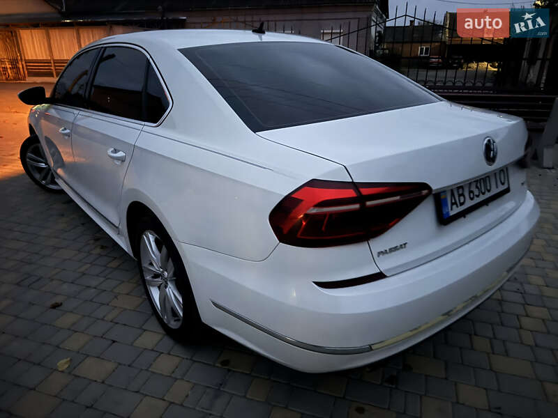 Седан Volkswagen Passat 2017 в Одессе