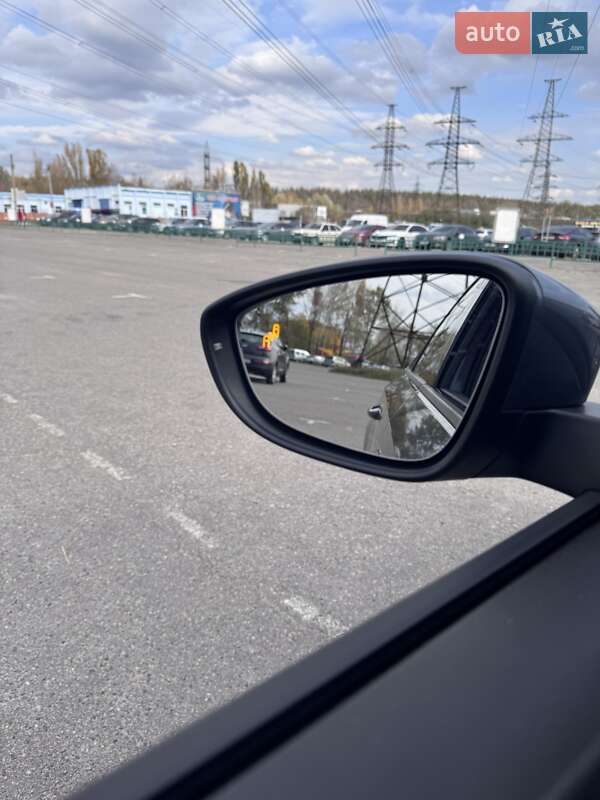 Седан Volkswagen Passat 2017 в Харкові