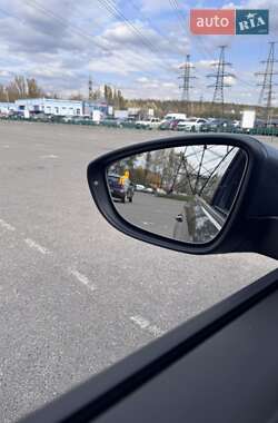 Седан Volkswagen Passat 2017 в 