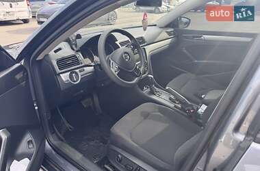 Седан Volkswagen Passat 2017 в 