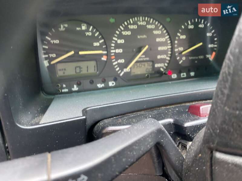 Универсал Volkswagen Passat 1991 в Вишневом фото 4 Универсал Volkswagen Passat 1991 в Вишневом