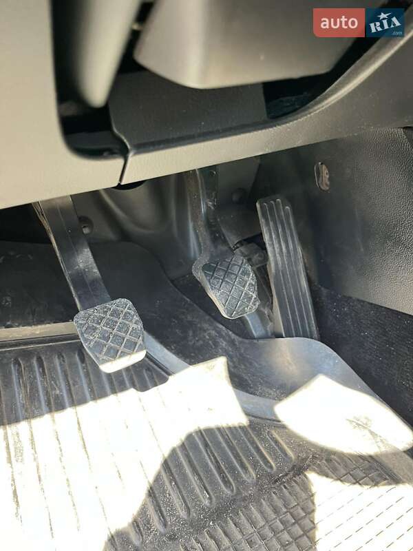 Універсал Volkswagen Passat 2010 в Полтаві фото 40 Універсал Volkswagen Passat 2010 в Полтаві