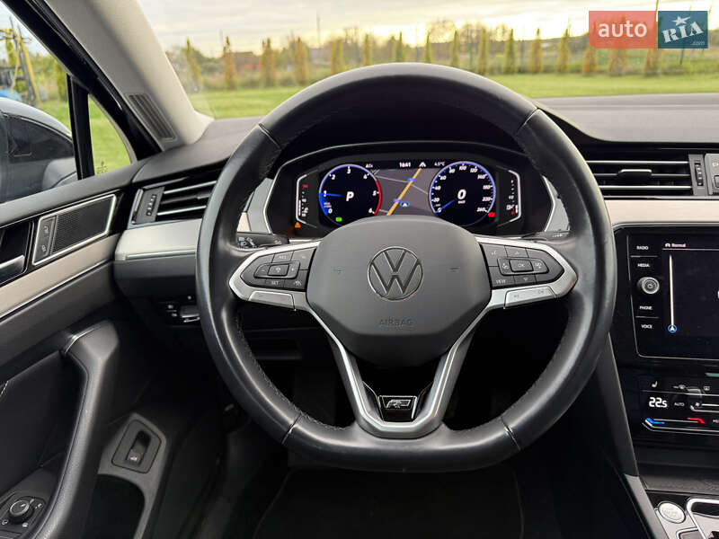 Седан Volkswagen Passat 2022 в Луцьку фото 8 Седан Volkswagen Passat 2022 в Луцьку