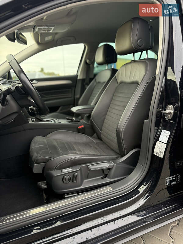 Седан Volkswagen Passat 2022 в Луцьку фото 80 Седан Volkswagen Passat 2022 в Луцьку