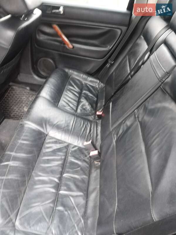 Седан Volkswagen Passat 2002 в Черкассах