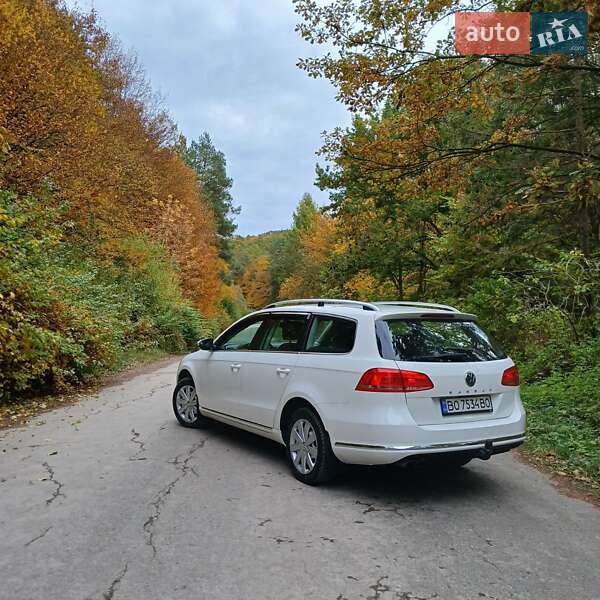 Универсал Volkswagen Passat 2011 в Теребовле