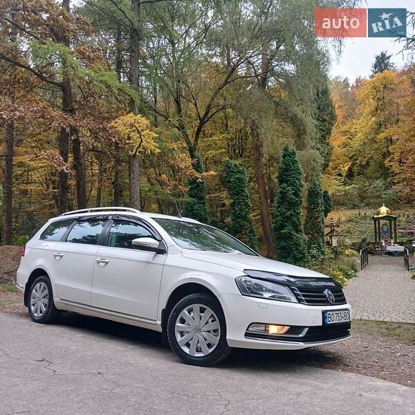 Универсал Volkswagen Passat 2011 в Теребовле