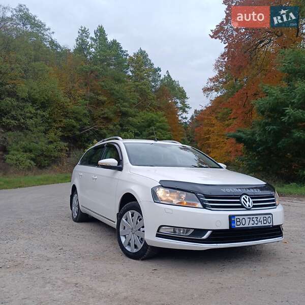 Универсал Volkswagen Passat 2011 в Теребовле