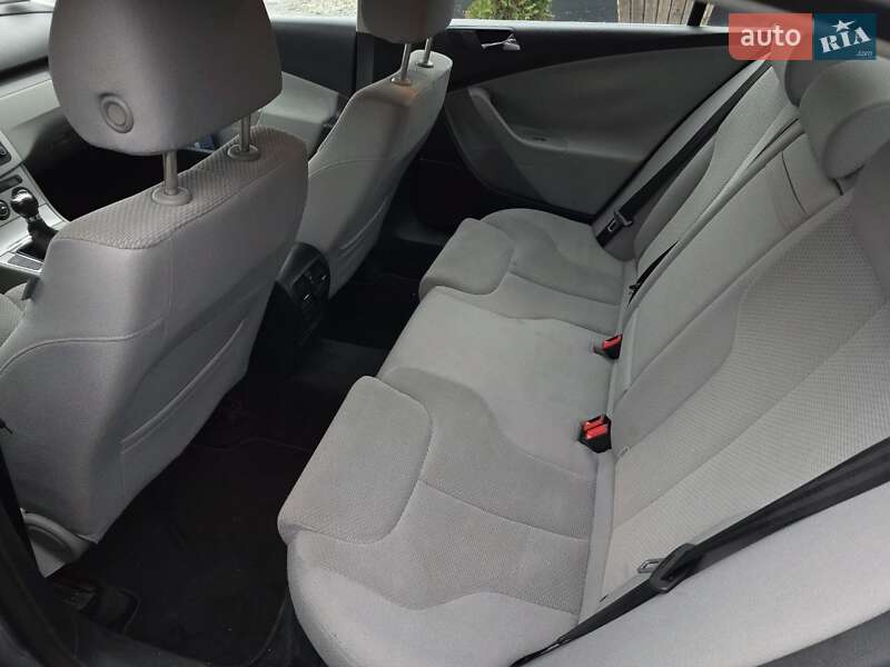 Седан Volkswagen Passat 2005 в Тернополі