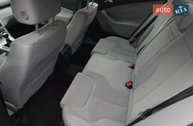 Седан Volkswagen Passat 2005 в 