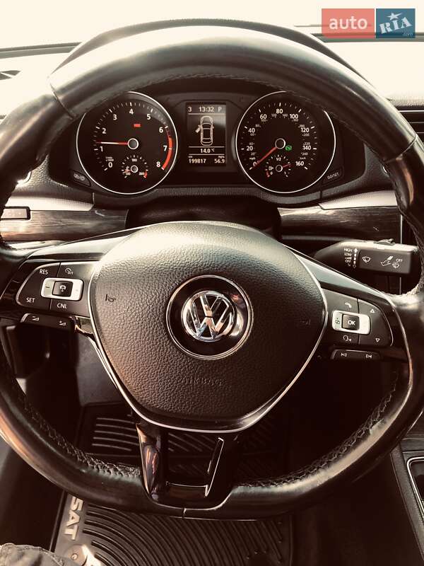 Седан Volkswagen Passat 2015 в Полтаве