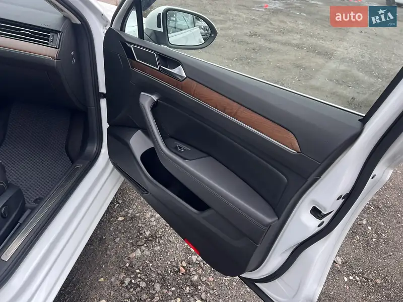 Volkswagen Passat 2018 VIN WVWZZZ3CZJE125604 фото оголошення 28 з 75