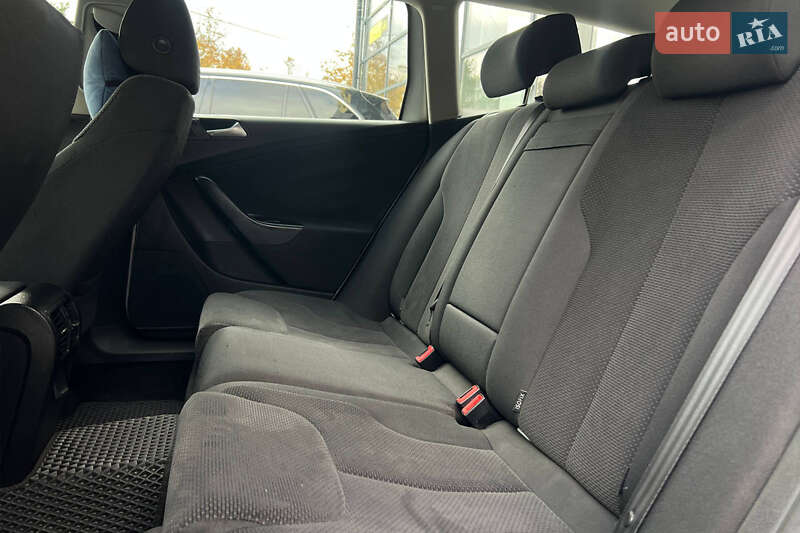 Универсал Volkswagen Passat 2009 в Ивано-Франковске фото 13 Универсал Volkswagen Passat 2009 в Ивано-Франковске