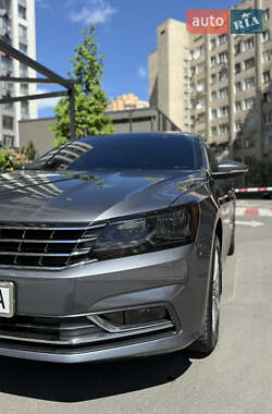 Седан Volkswagen Passat 2016 в 