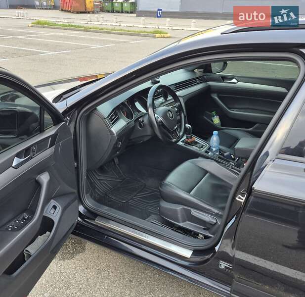 Універсал Volkswagen Passat 2015 в Києві фото 12 Універсал Volkswagen Passat 2015 в Києві