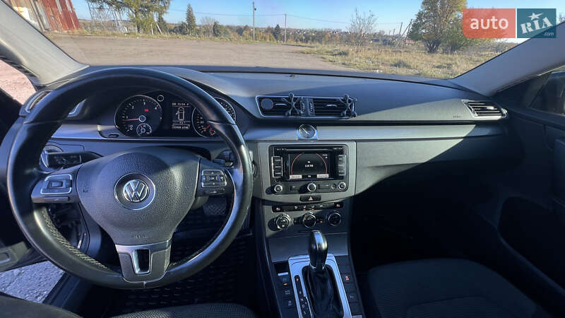 Універсал Volkswagen Passat 2013 в Львові