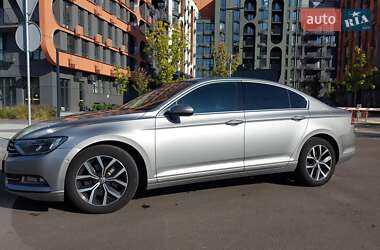 Седан Volkswagen Passat 2016 в 