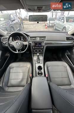Седан Volkswagen Passat 2016 в 