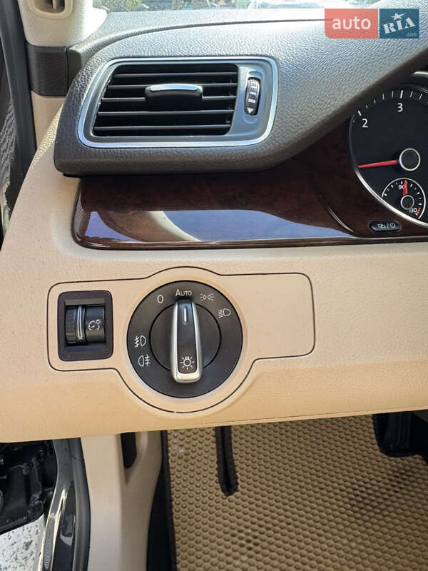 Седан Volkswagen Passat 2014 в Трускавце