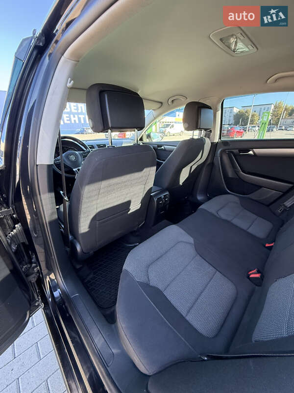 Седан Volkswagen Passat 2012 в Тернополе